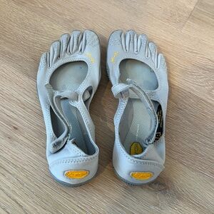 Vibram FiveFingers Light Gray Toe Shoes